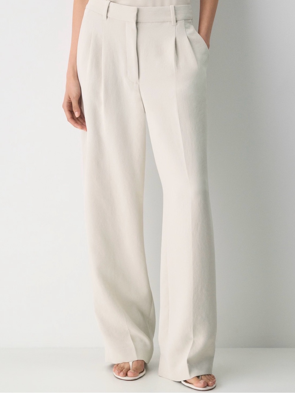 Aritzia Babaton White Effortless Pants (Size 12)